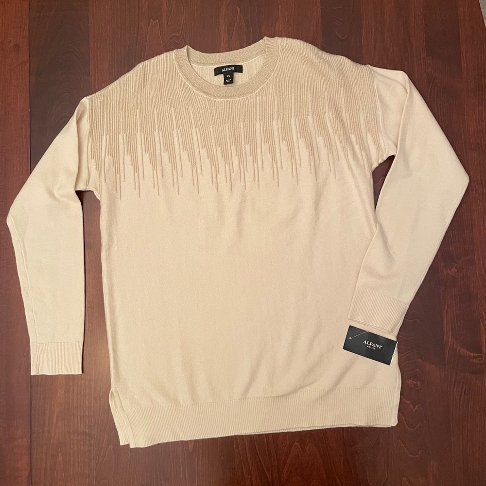 NEW Women’s Alfani Holiday or Winter Sweater in Ivory